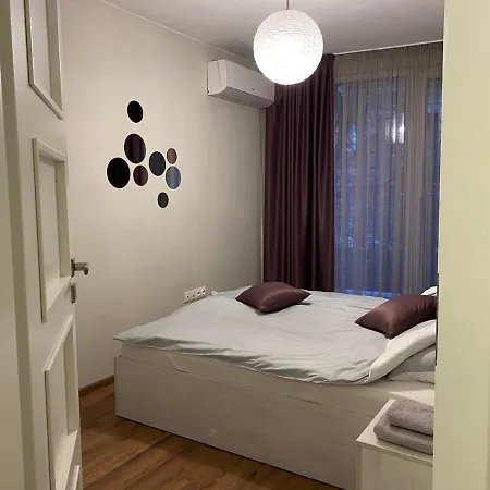 уютен на 3 мин. от главната и капана +паркинг Apartamento