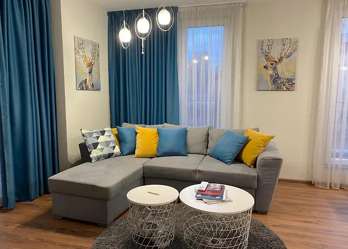 уютен на 3 мин. от главната и капана +паркинг Apartman *