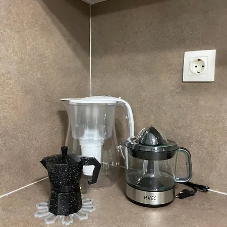 уютен на 3 мин. от главната и капана +паркинг شقة