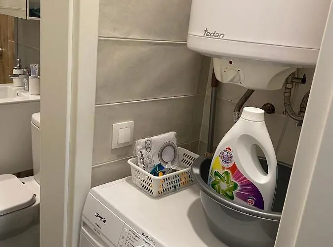 уютен на 3 мин. от главната и капана +паркинг